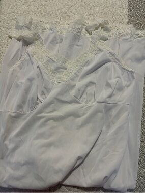 Vintage Lace-Trim White Women's Slip/Nightgown